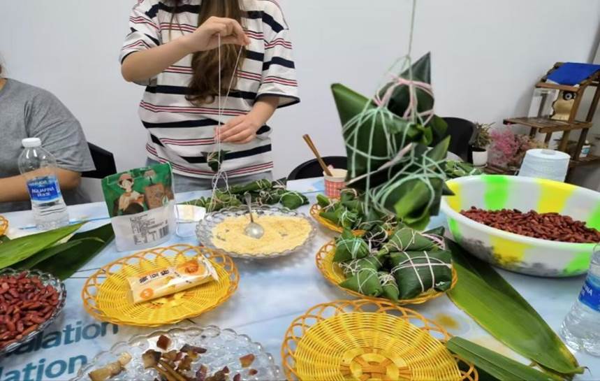 ������������ʳ���������Զ�����